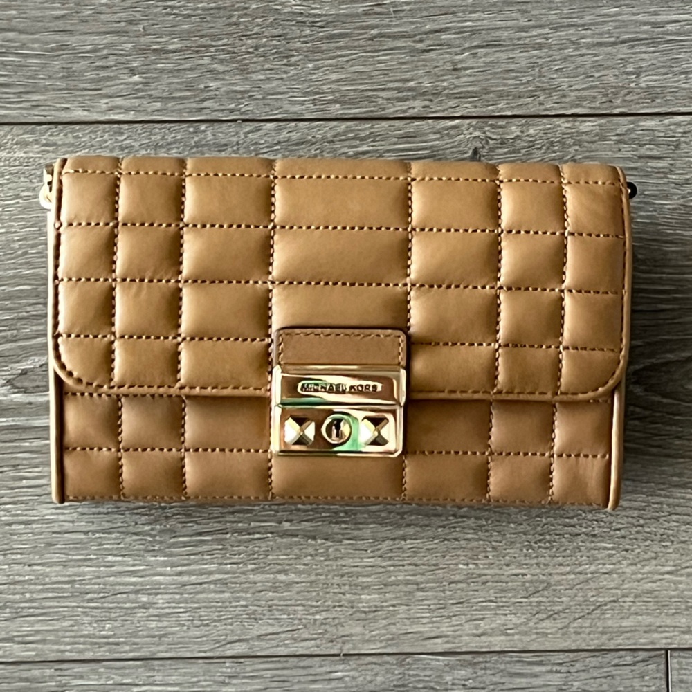 NWT Michael Kors Camel Color Tribeca Quilted Crossbody Bag - Picture 3 of 15